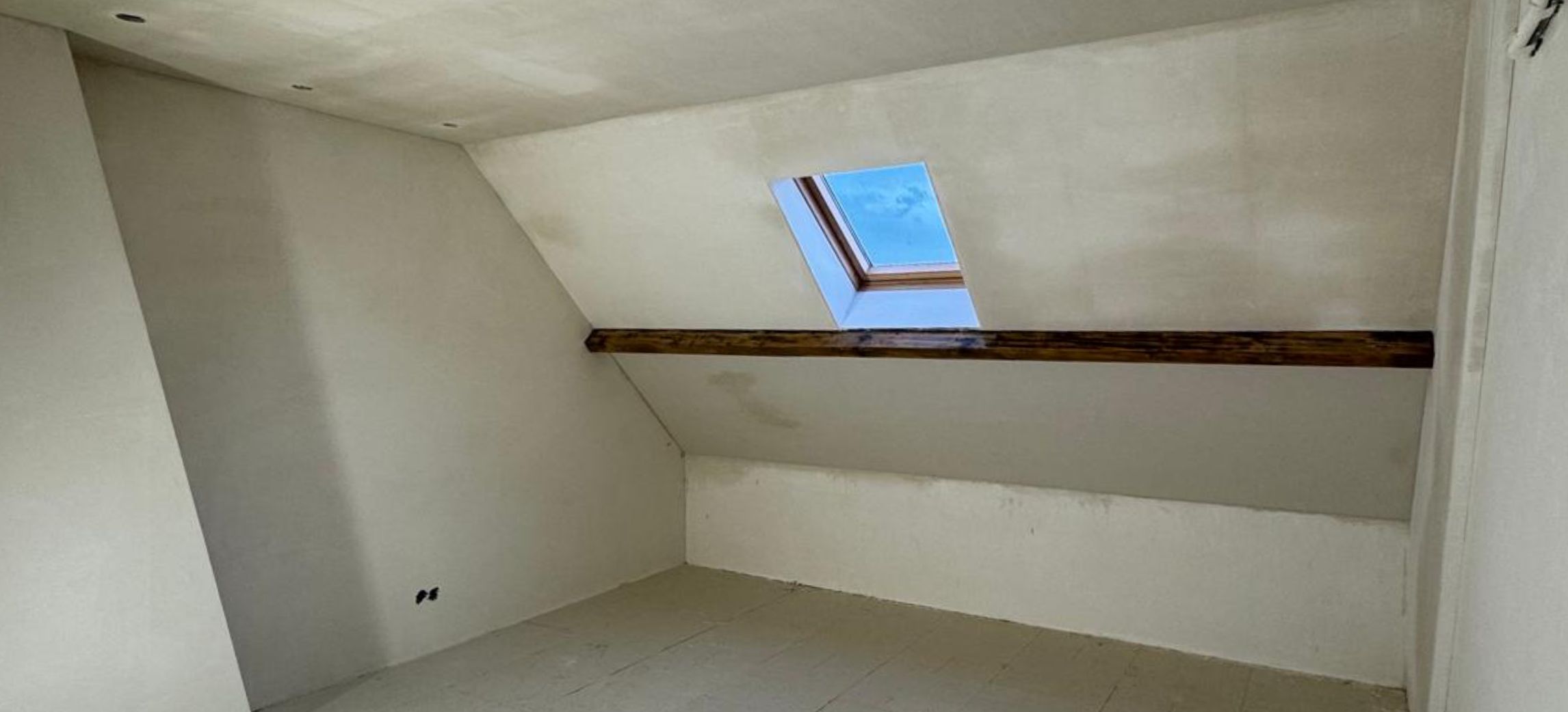 Binnen-stuckwerk-bovenverdieping-woning